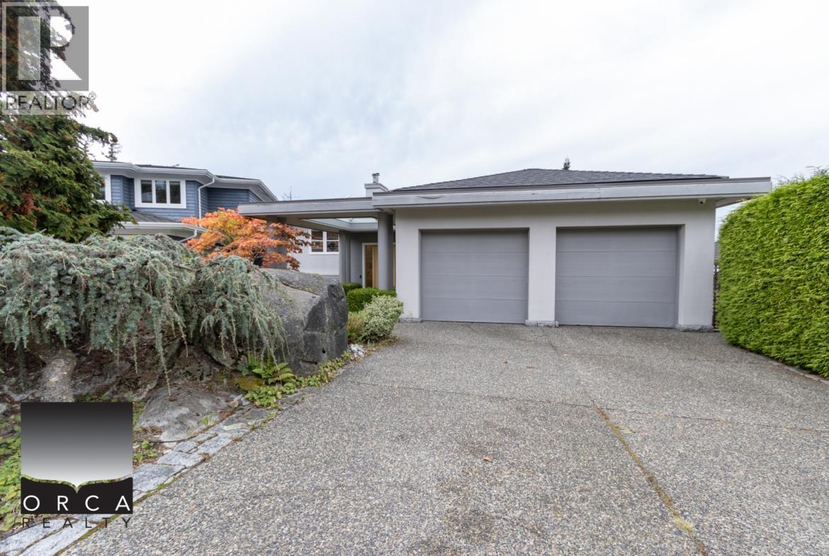 5476 W VISTA COURT, West Vancouver, British Columbia