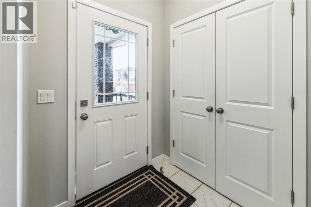 428 Chinook Gate Square, Airdrie, Alberta  T4B 4V9 - Photo 6 - A2260858