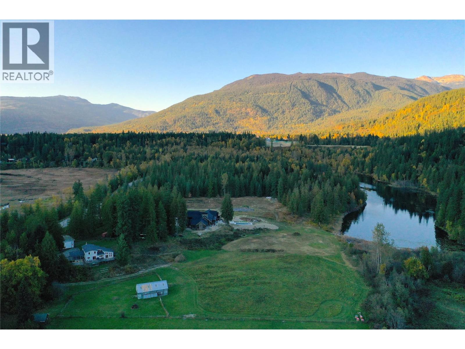 2626 Airport Way,   Revelstoke   V0E2S3