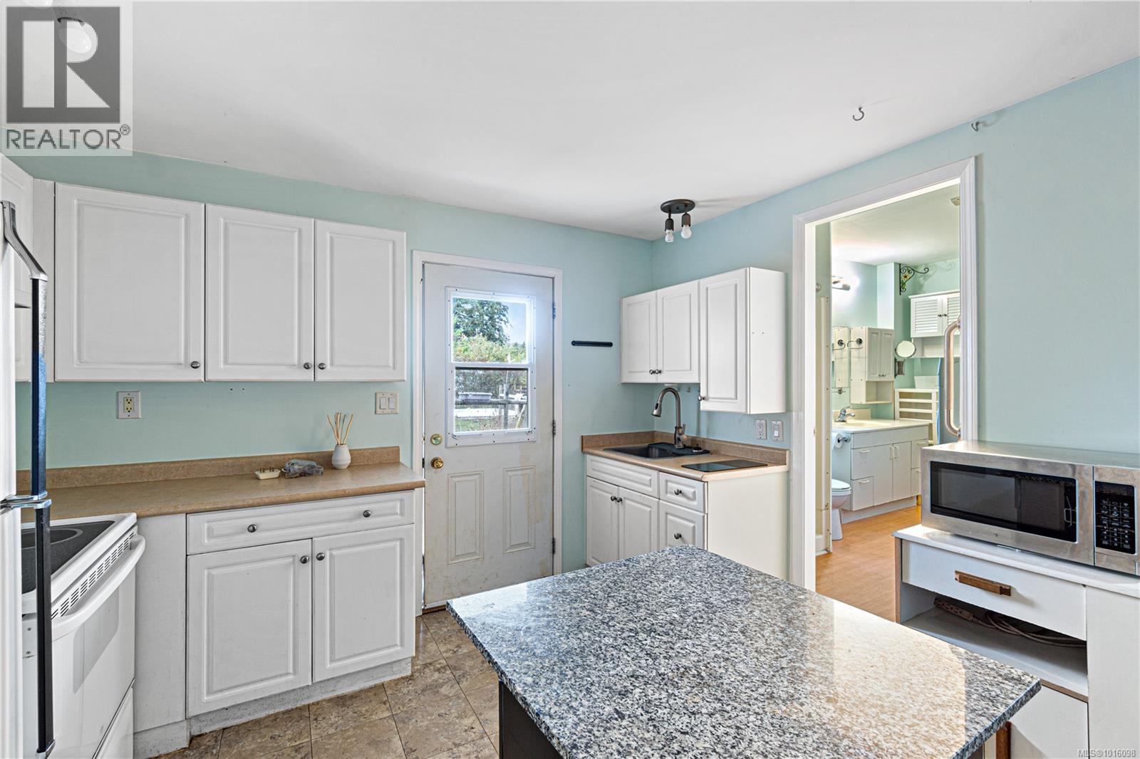 1500 Grafton Ave, Errington, British Columbia  V0R 1V0 - Photo 7 - 1016098
