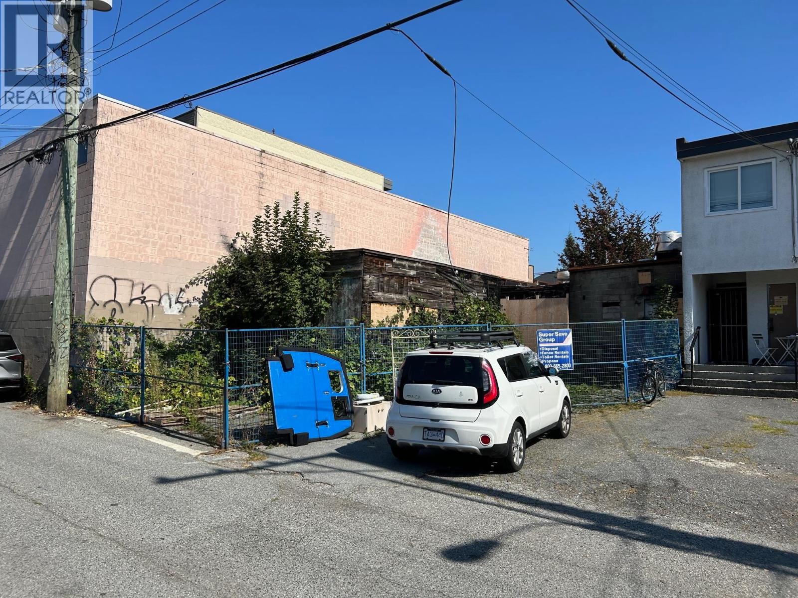 4851 Main Street, Vancouver, British Columbia  V5V 3R9 - Photo 2 - C8072105