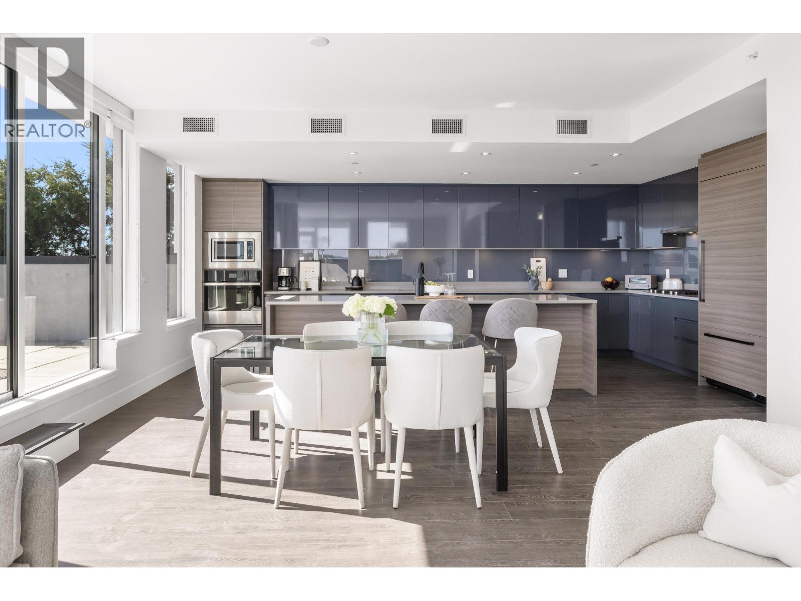 PH 655 8575 RIVERGRASS DRIVE, Vancouver, British Columbia