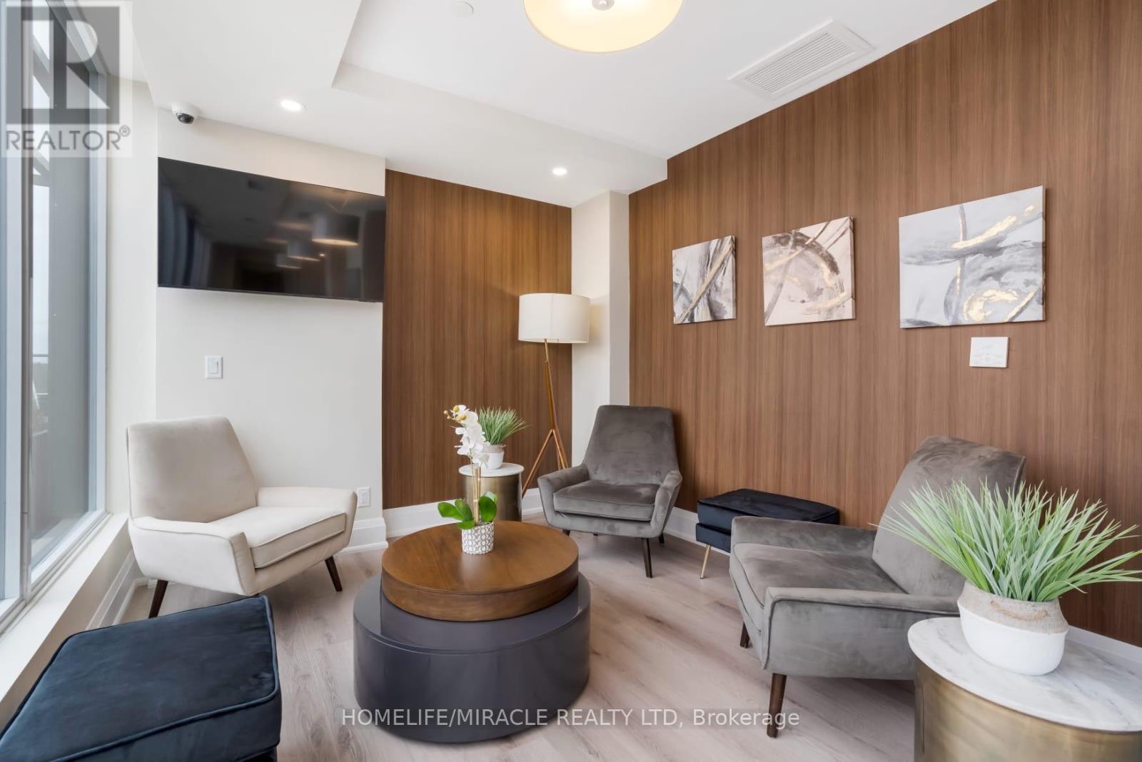 201 - 1316 Kingston Road N, Toronto, Ontario  M1N 1P6 - Photo 2 - E12457108