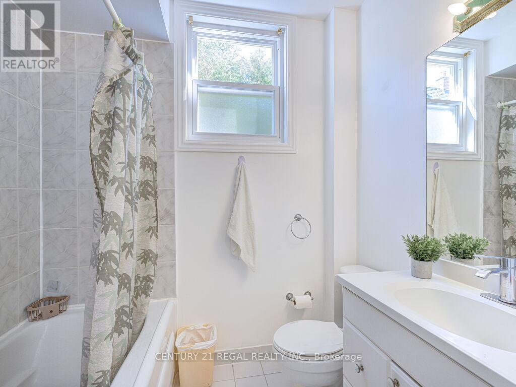 11 Midburn Avenue, Toronto (Crescent Town), Ontario  M4C 2C8 - Photo 15 - E12457114