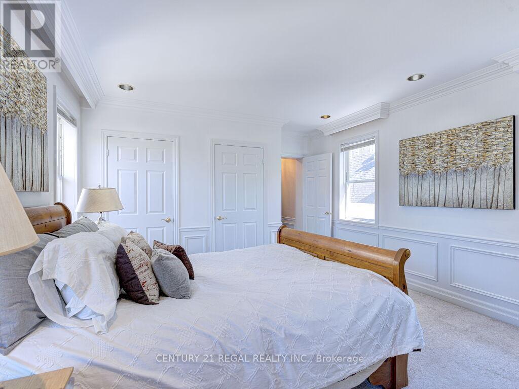 11 Midburn Avenue, Toronto (Crescent Town), Ontario  M4C 2C8 - Photo 19 - E12457114