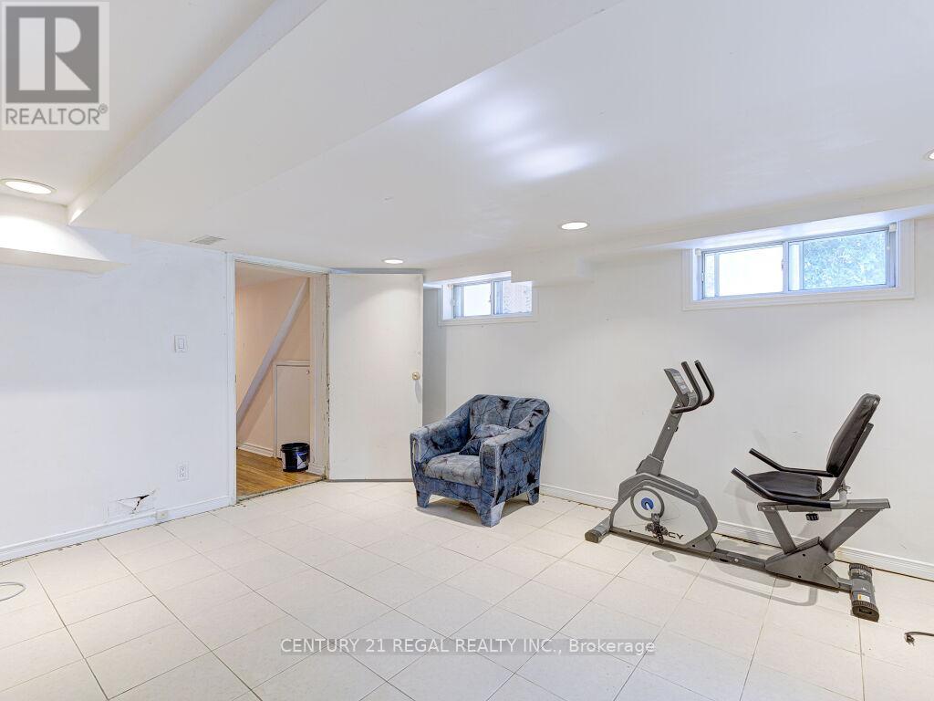 11 Midburn Avenue, Toronto (Crescent Town), Ontario  M4C 2C8 - Photo 28 - E12457114