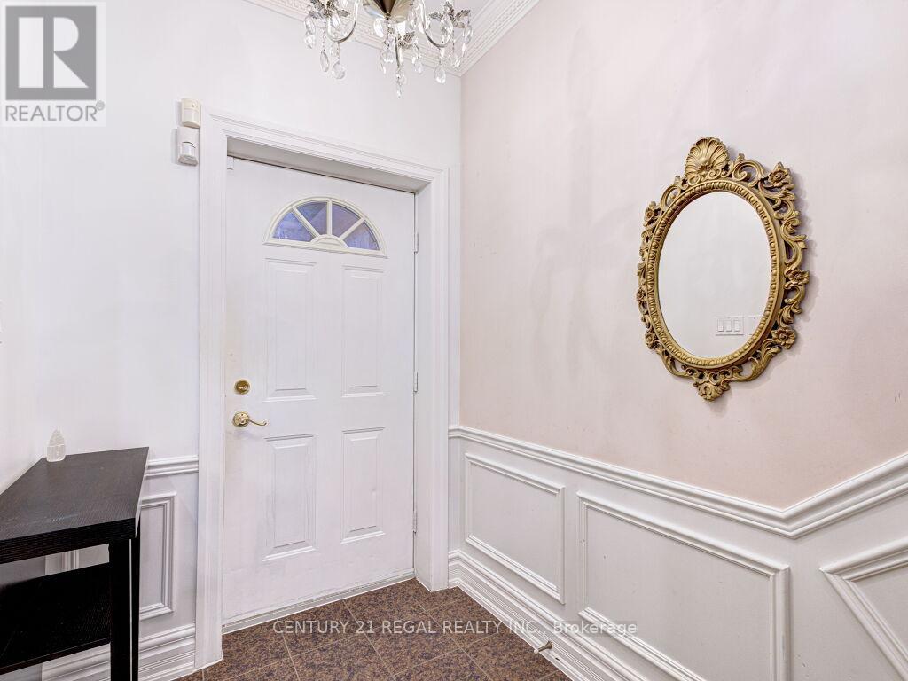 11 Midburn Avenue, Toronto (Crescent Town), Ontario  M4C 2C8 - Photo 3 - E12457114