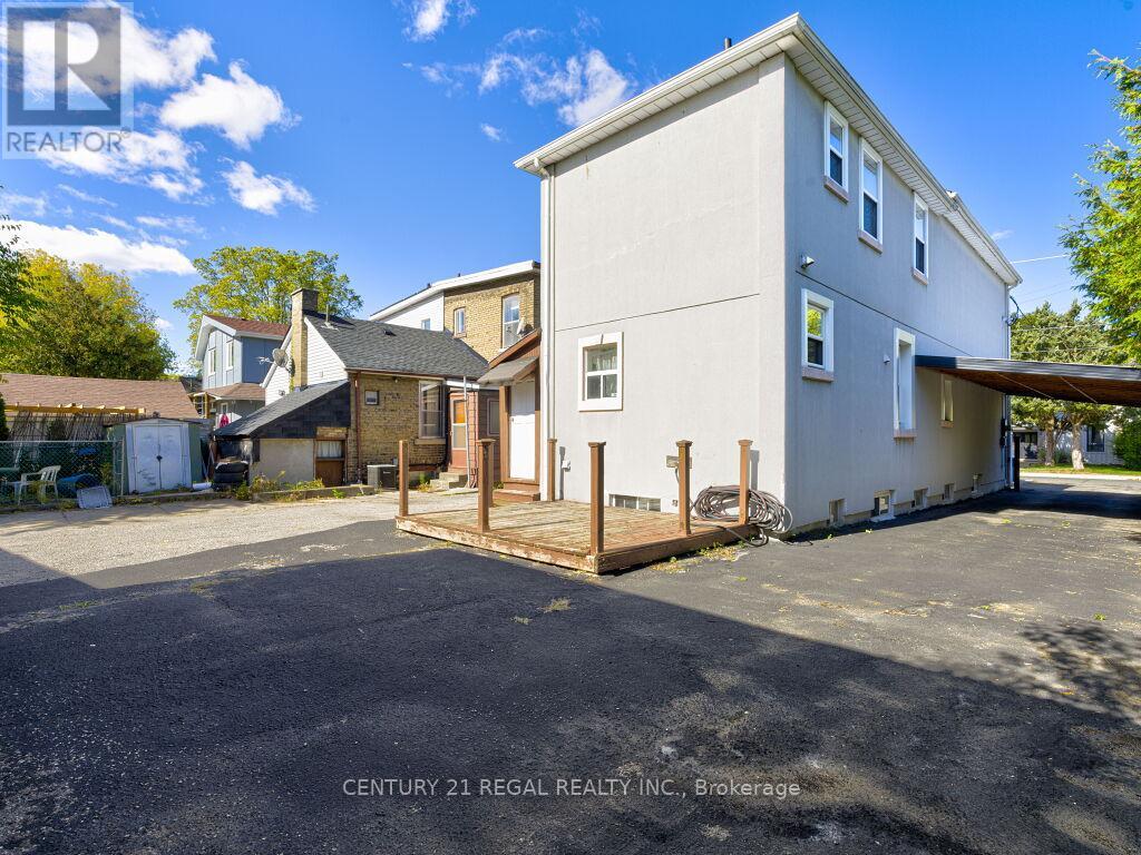11 Midburn Avenue, Toronto (Crescent Town), Ontario  M4C 2C8 - Photo 33 - E12457114