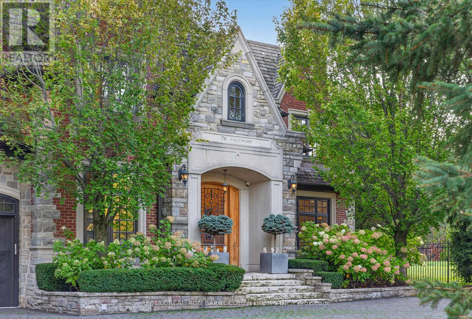 76 Arjay Crescent, Toronto, Ontario  M2L 1C7 - Photo 2 - C12413967