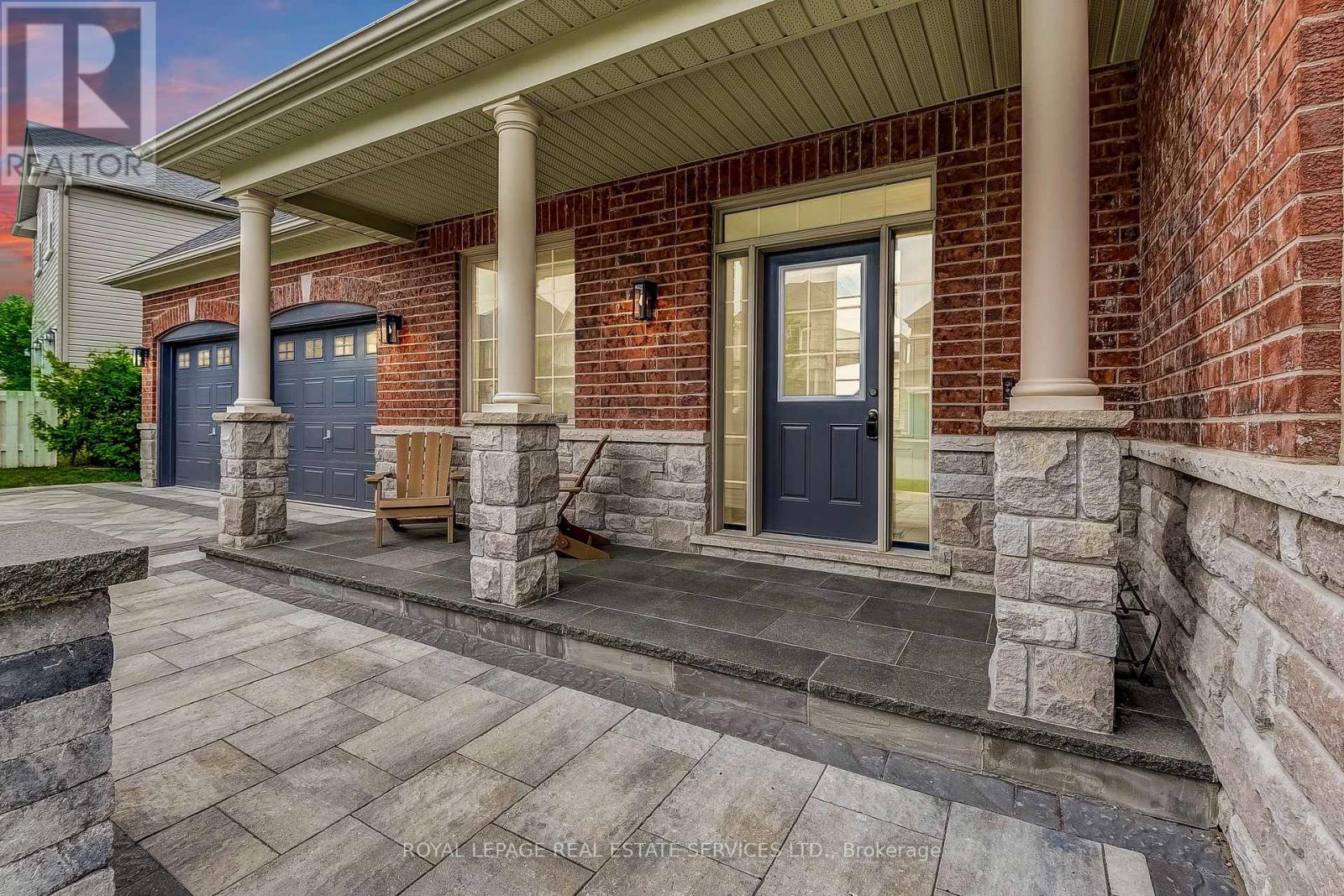 2 Pelister Drive, Markham, Ontario  L6E 0M6 - Photo 4 - N12344889