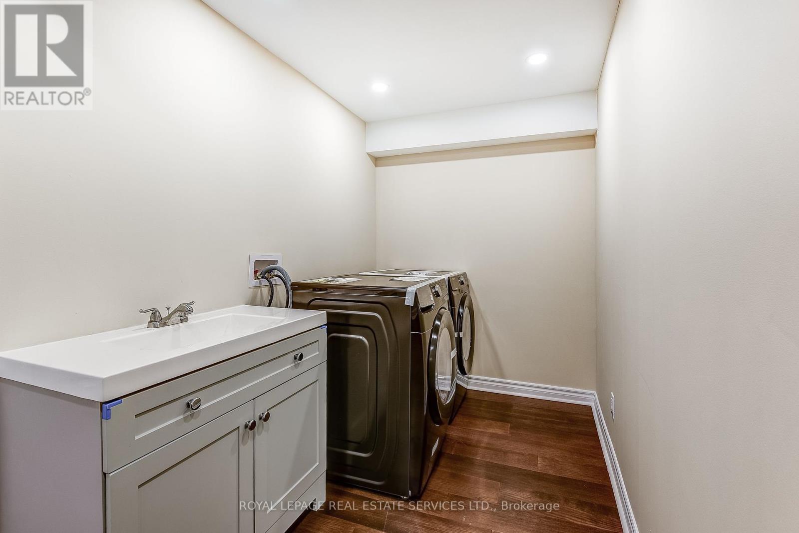 2 Pelister Drive, Markham, Ontario  L6E 0M6 - Photo 43 - N12344889