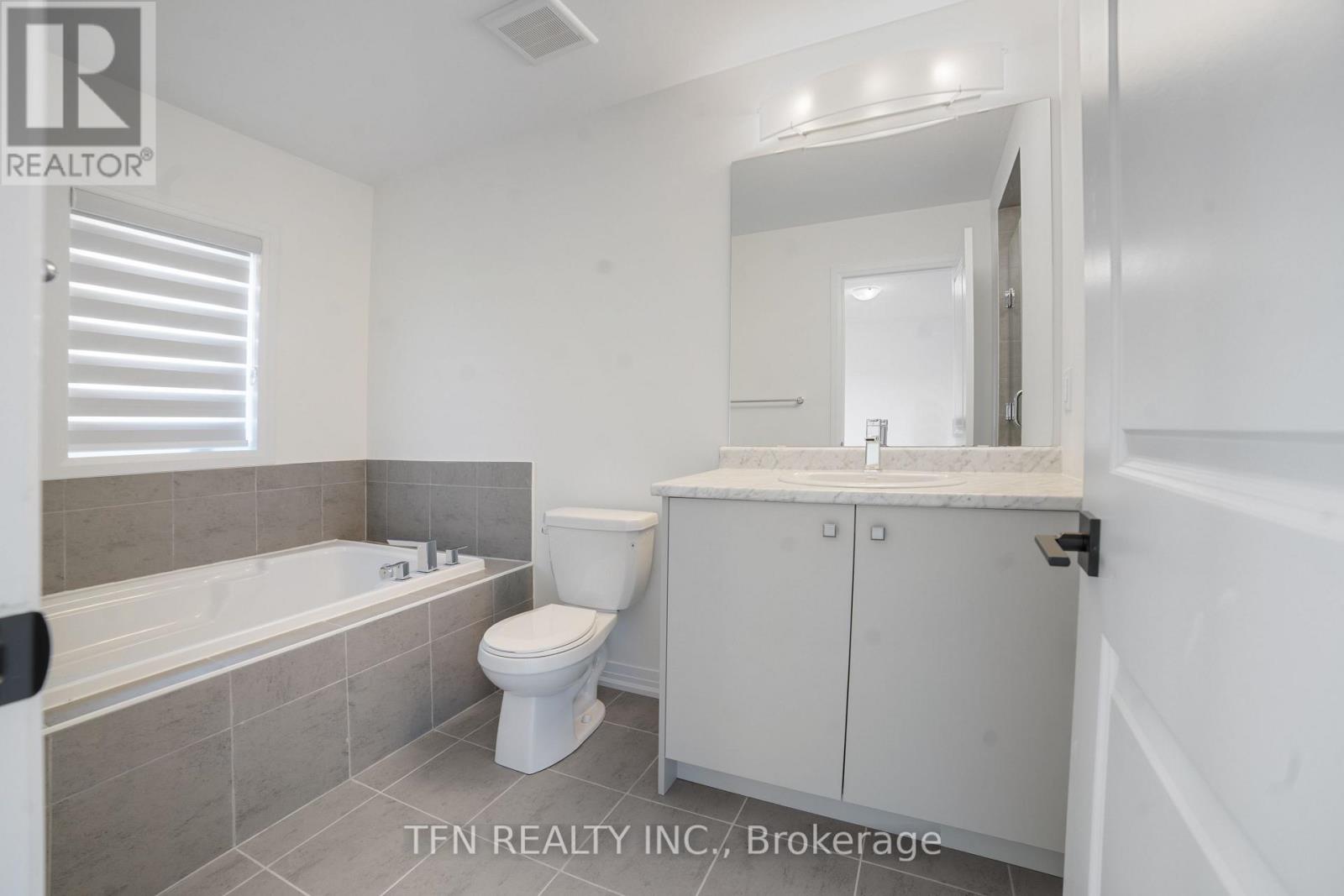 115 Velvet Way, Thorold, Ontario  L2V 0P1 - Photo 14 - X12456587