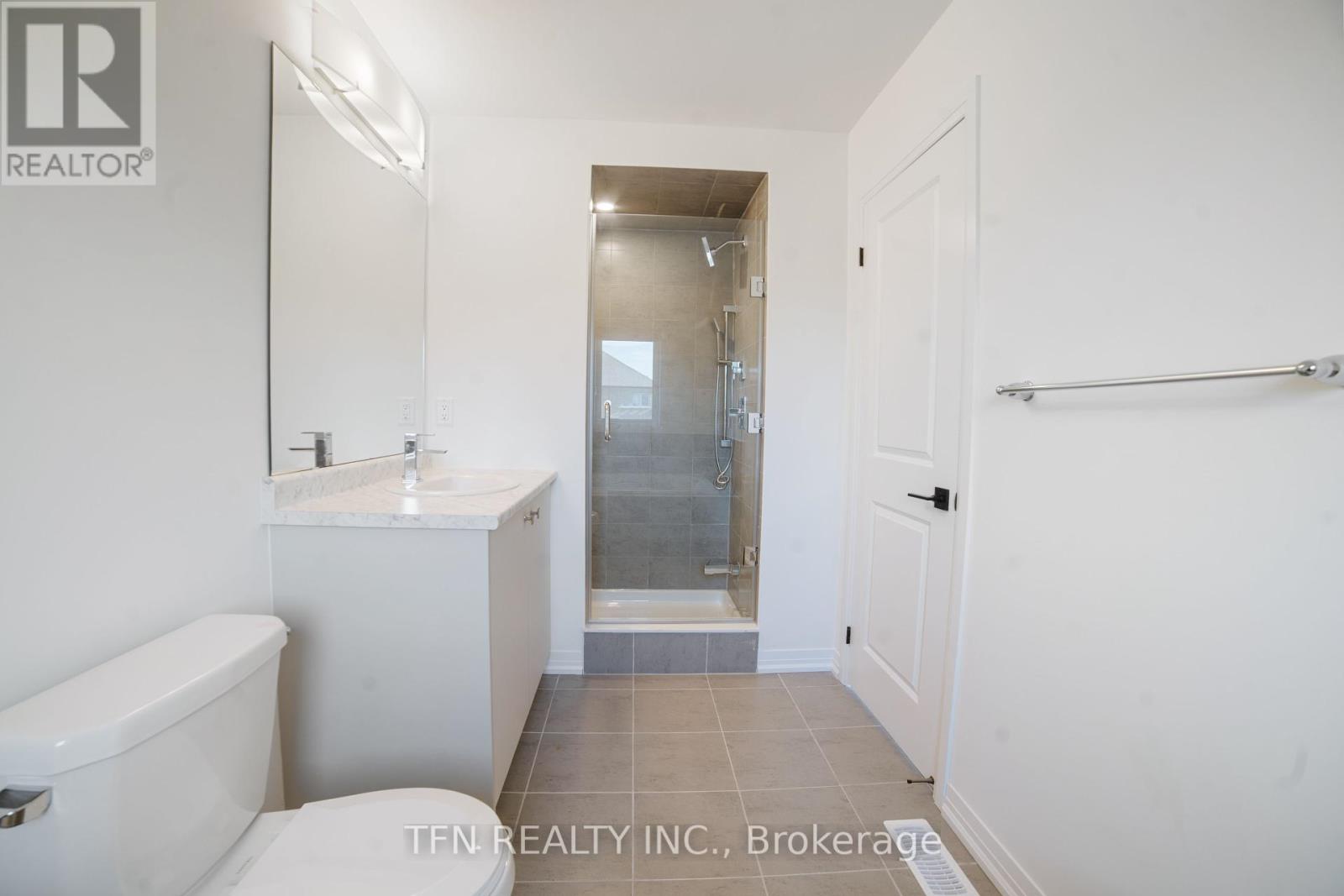 115 Velvet Way, Thorold, Ontario  L2V 0P1 - Photo 15 - X12456587
