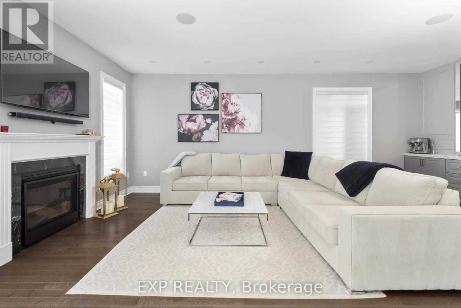 56 Lewis Avenue, Bradford West Gwillimbury, Ontario  L3Z 0X2 - Photo 7 - N12457081