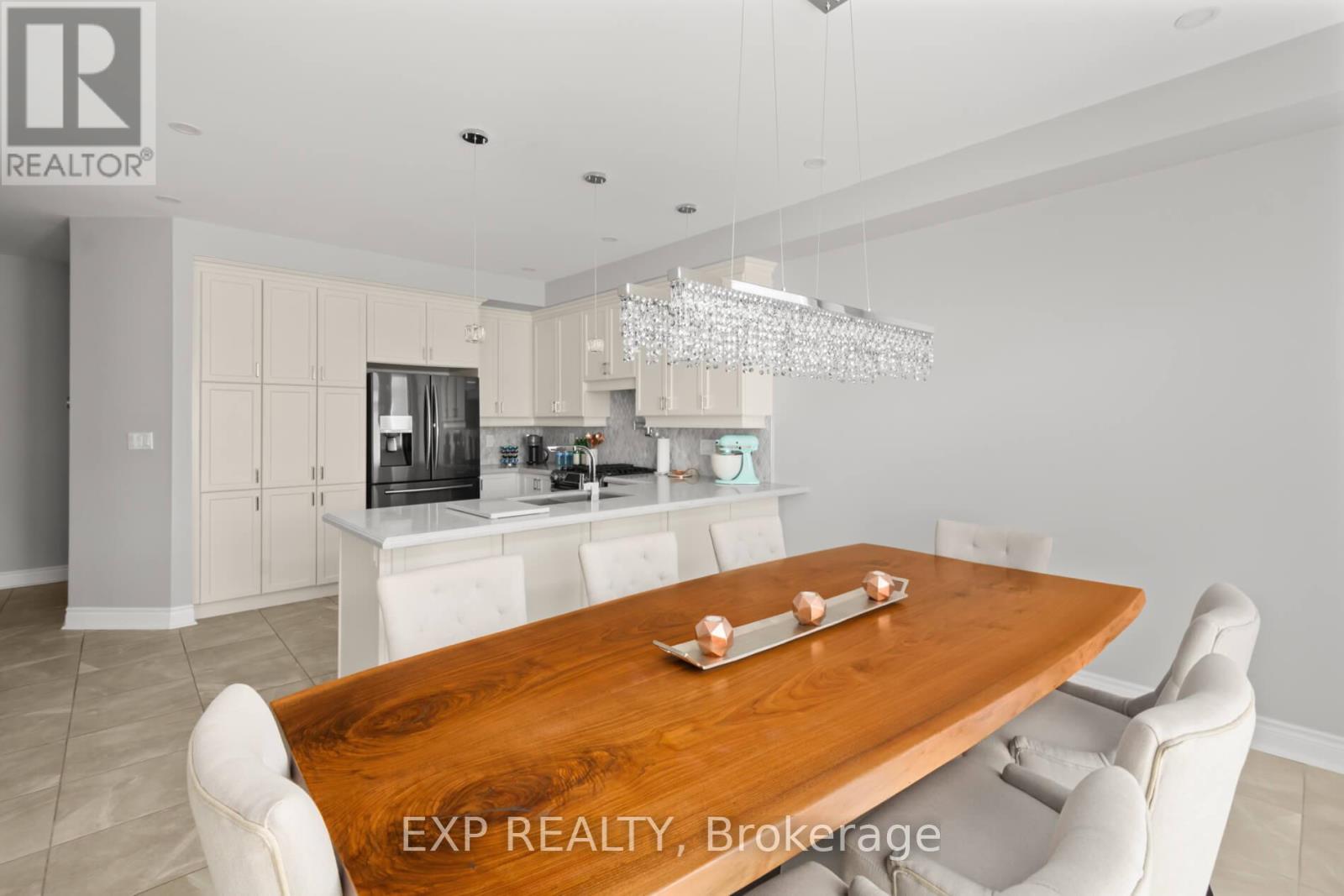 56 Lewis Avenue, Bradford West Gwillimbury, Ontario  L3Z 0X2 - Photo 9 - N12457081
