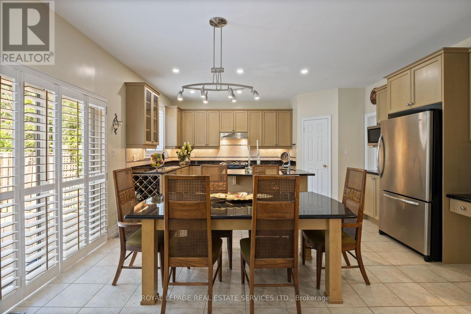 96 Bradgate Drive, Markham, Ontario  L3T 7M3 - Photo 14 - N12457096