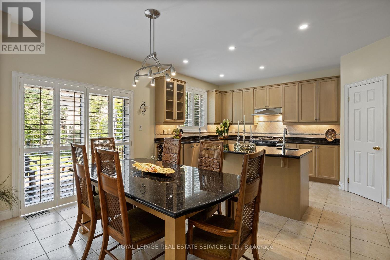 96 Bradgate Drive, Markham, Ontario  L3T 7M3 - Photo 15 - N12457096