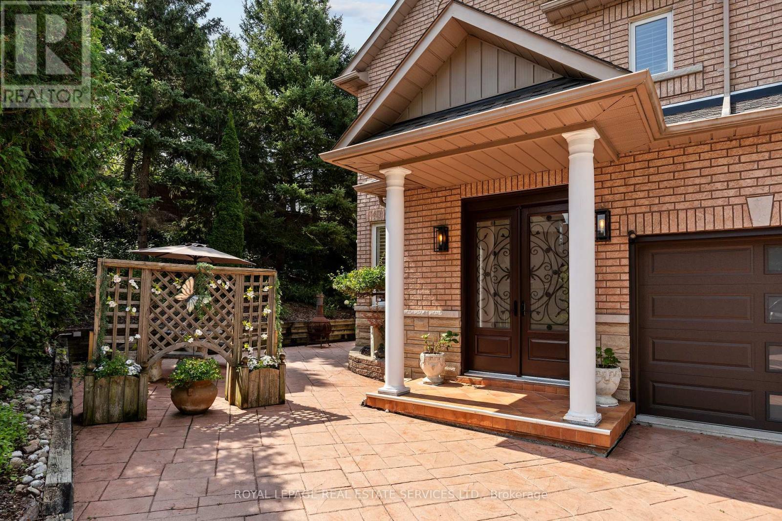 96 Bradgate Drive, Markham, Ontario  L3T 7M3 - Photo 3 - N12457096