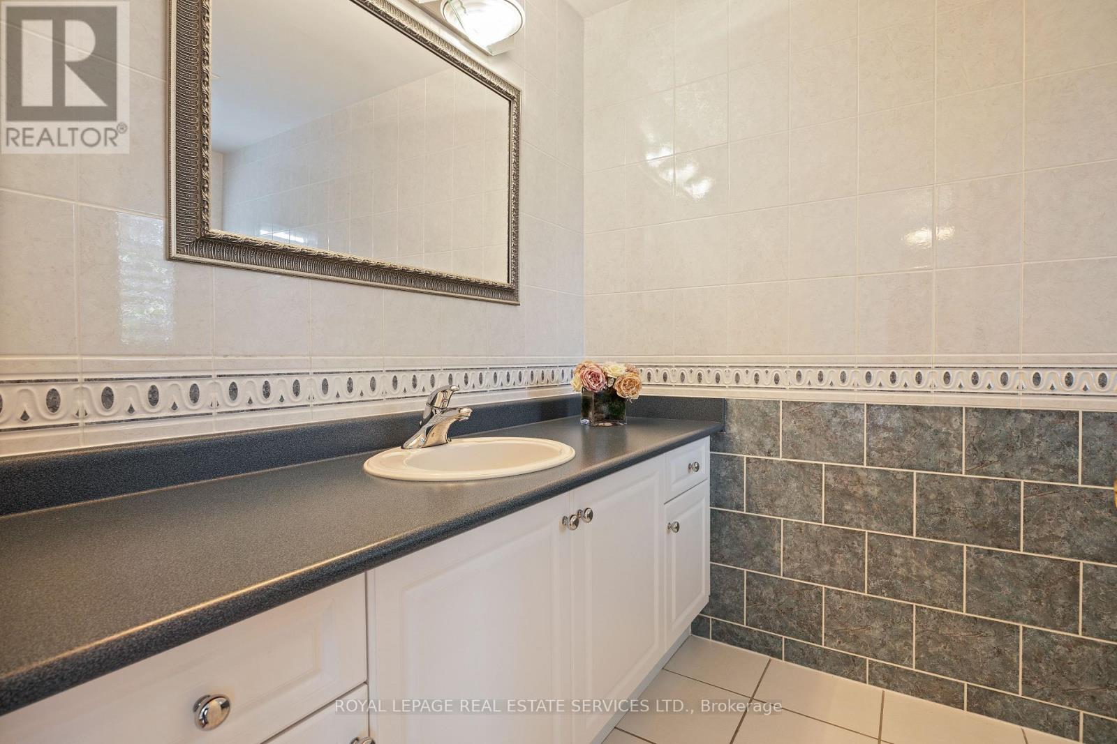 96 Bradgate Drive, Markham, Ontario  L3T 7M3 - Photo 35 - N12457096