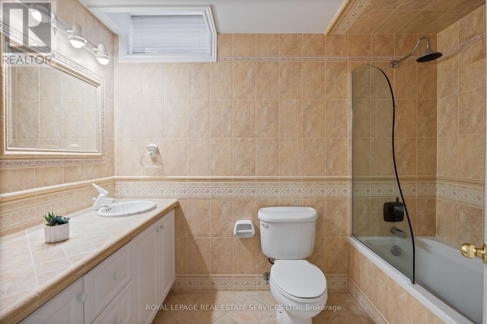96 Bradgate Drive, Markham, Ontario  L3T 7M3 - Photo 44 - N12457096