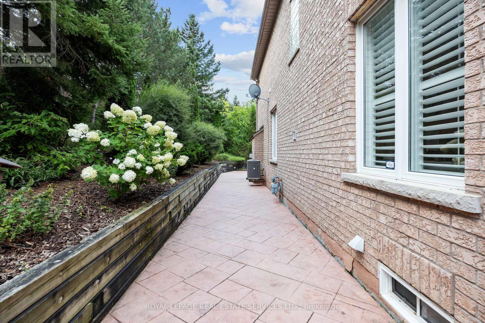 96 Bradgate Drive, Markham, Ontario  L3T 7M3 - Photo 46 - N12457096