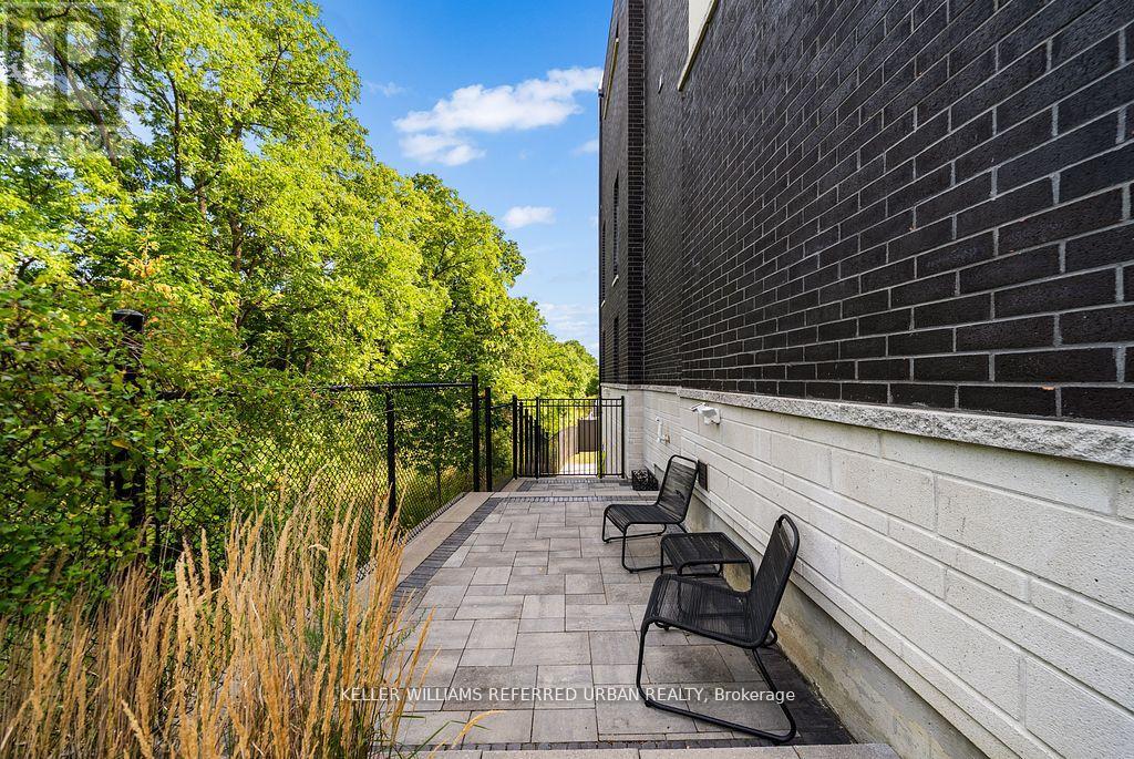 147 Lebovic Campus Drive, Vaughan, Ontario  L6A 5A1 - Photo 48 - N12457104