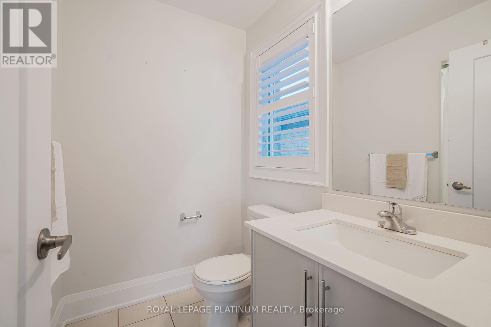 1348 Harrington Street, Innisfil, Ontario  L0L 1W0 - Photo 28 - N12457105
