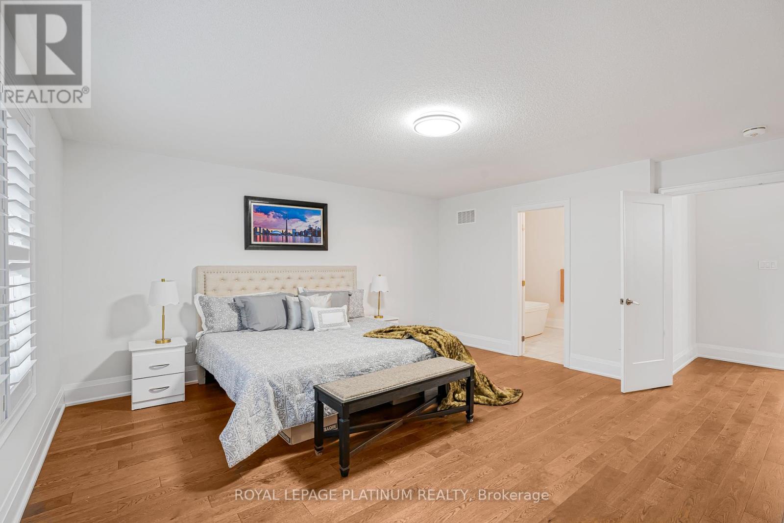 1348 Harrington Street, Innisfil, Ontario  L0L 1W0 - Photo 31 - N12457105