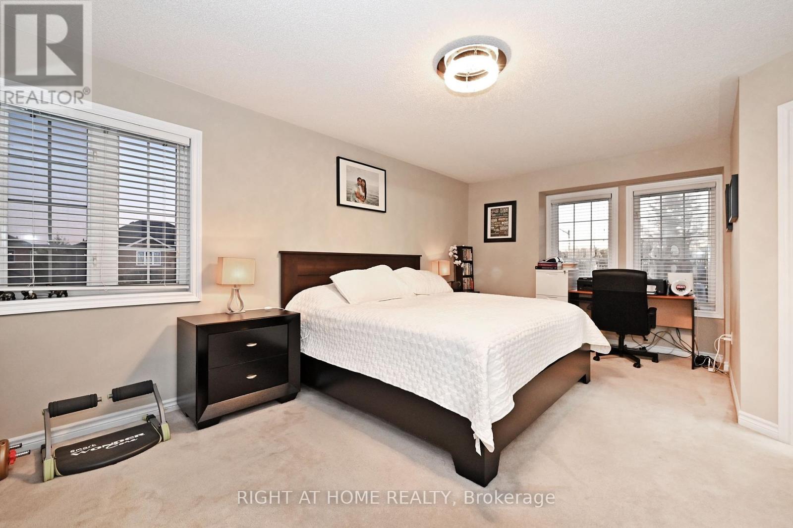73 Bloomgate Crescent, Richmond Hill, Ontario  L4E 3Z1 - Photo 29 - N12457118