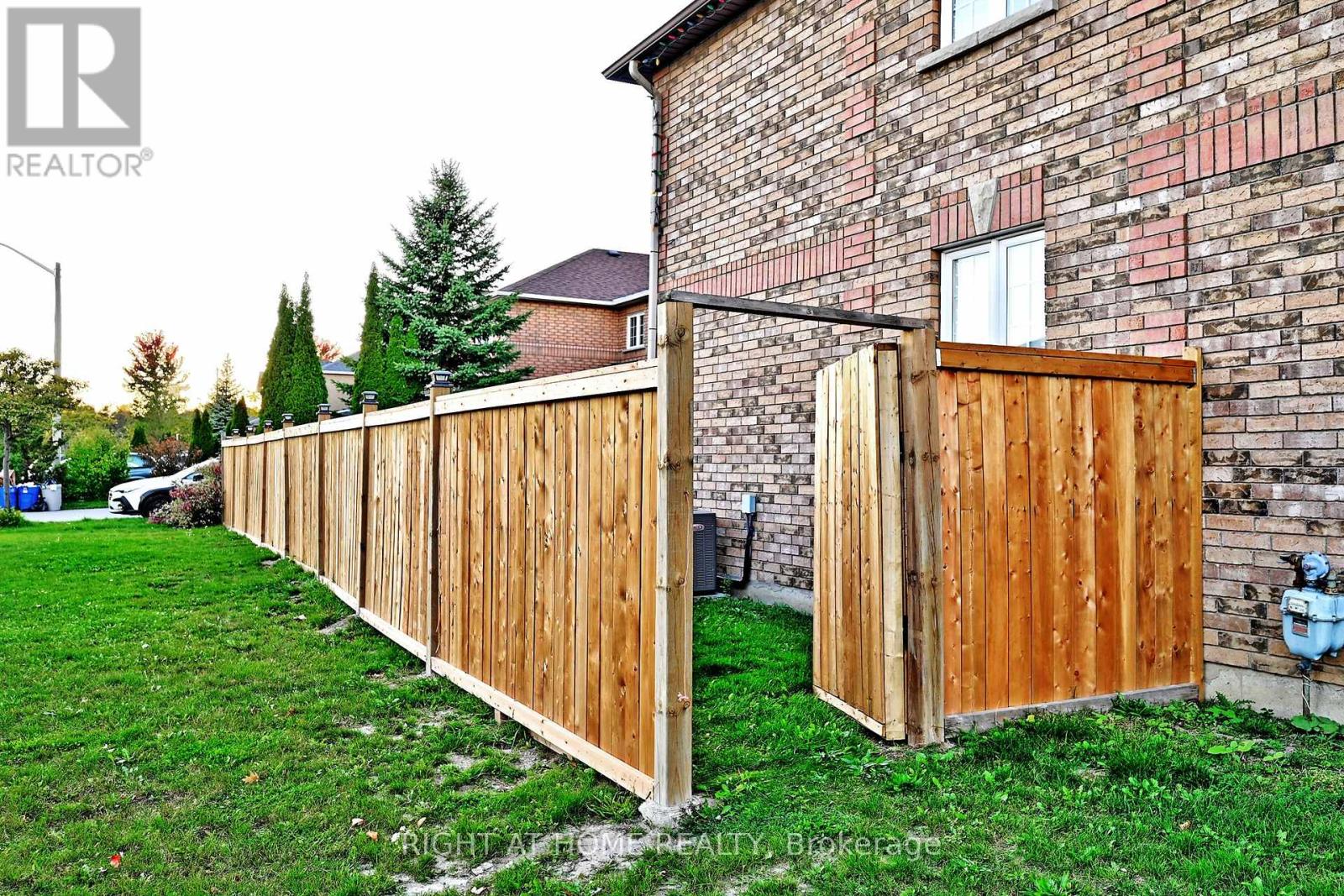 73 Bloomgate Crescent, Richmond Hill, Ontario  L4E 3Z1 - Photo 44 - N12457118