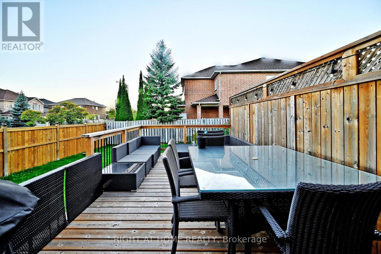 73 Bloomgate Crescent, Richmond Hill, Ontario  L4E 3Z1 - Photo 49 - N12457118