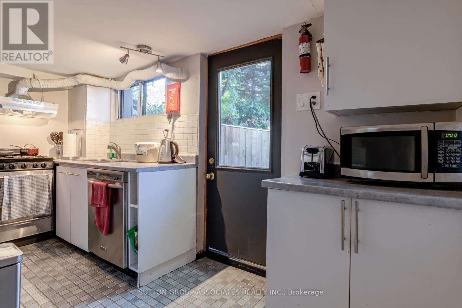 224 Lippincott Street, Toronto, Ontario  M5S 2P5 - Photo 40 - C12455309