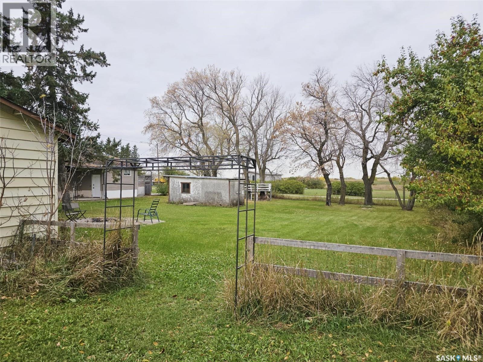 45 Assiniboia Avenue, Dubuc, Saskatchewan  S0A 0R0 - Photo 40 - SK020639
