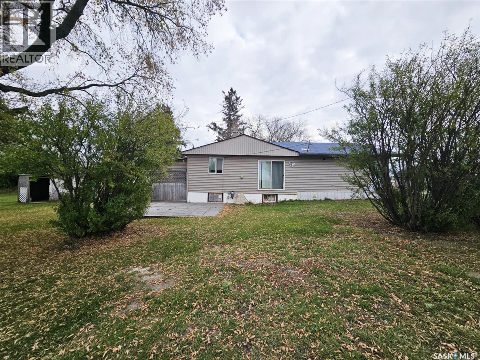 45 Assiniboia Avenue, Dubuc, Saskatchewan  S0A 0R0 - Photo 47 - SK020639