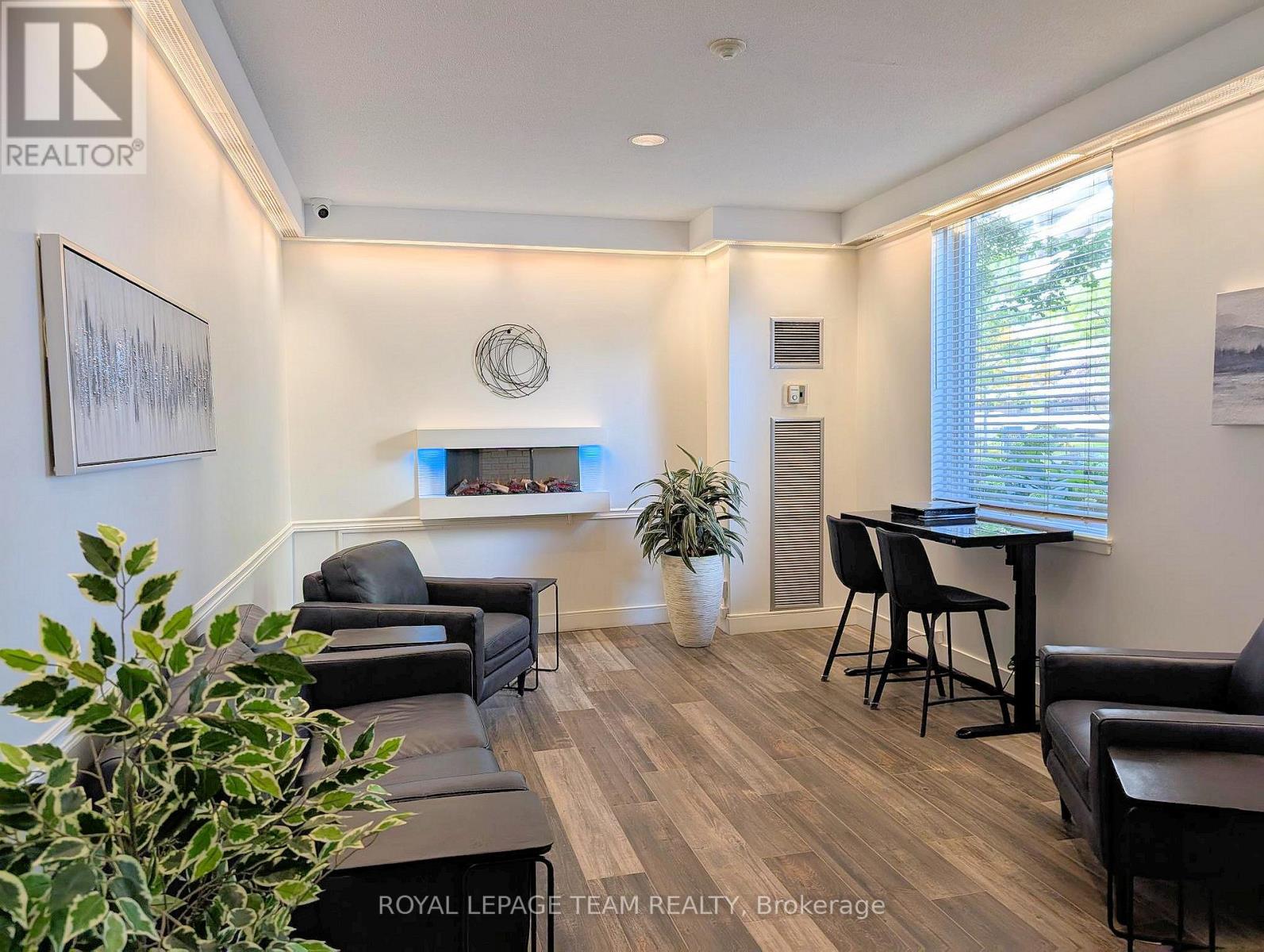 1003 - 1100 Ambleside Drive, Ottawa, Ontario  K2B 8G6 - Photo 8 - X12420271