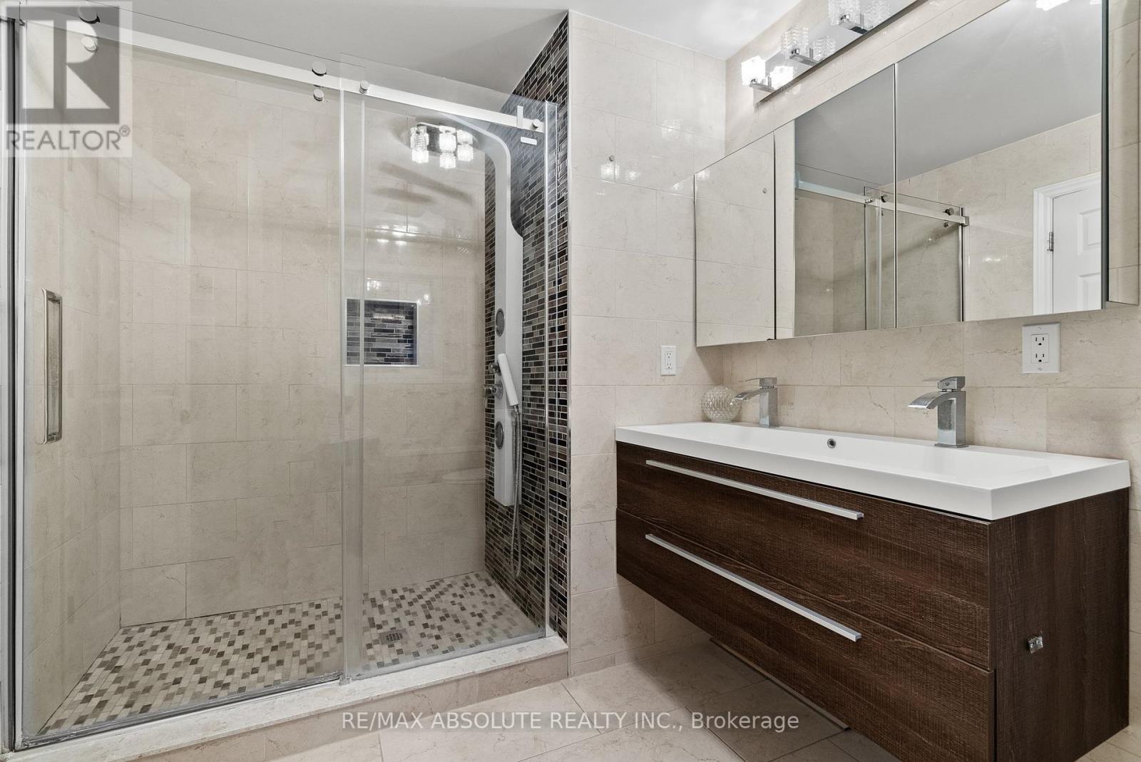 6 Howard Court, Ottawa, Ontario  K2J 3Z8 - Photo 17 - X12455697