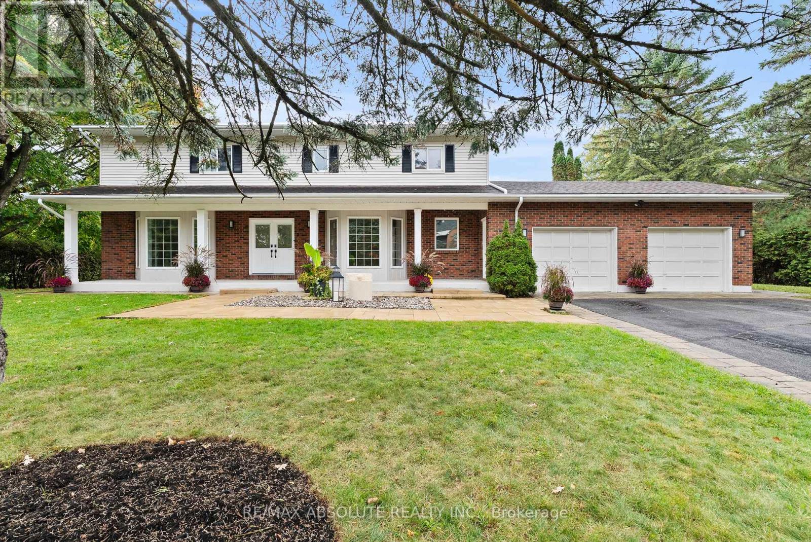 6 HOWARD COURT, Ottawa, Ontario