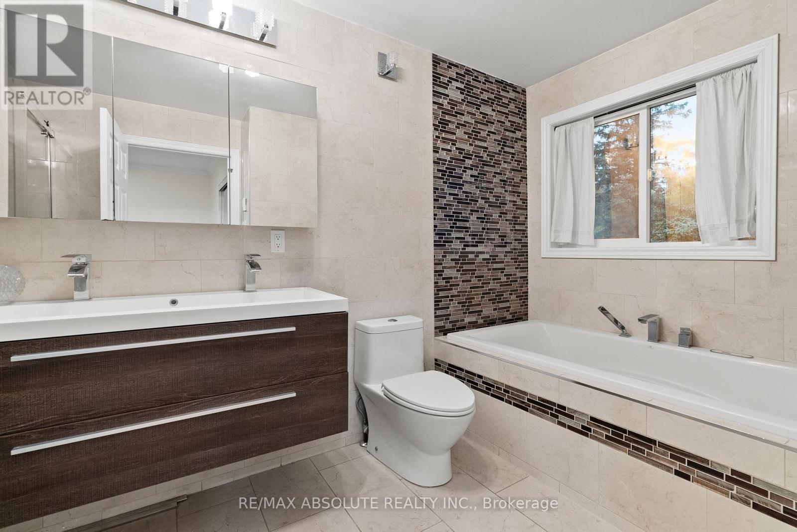 6 Howard Court, Ottawa, Ontario  K2J 3Z8 - Photo 18 - X12455697