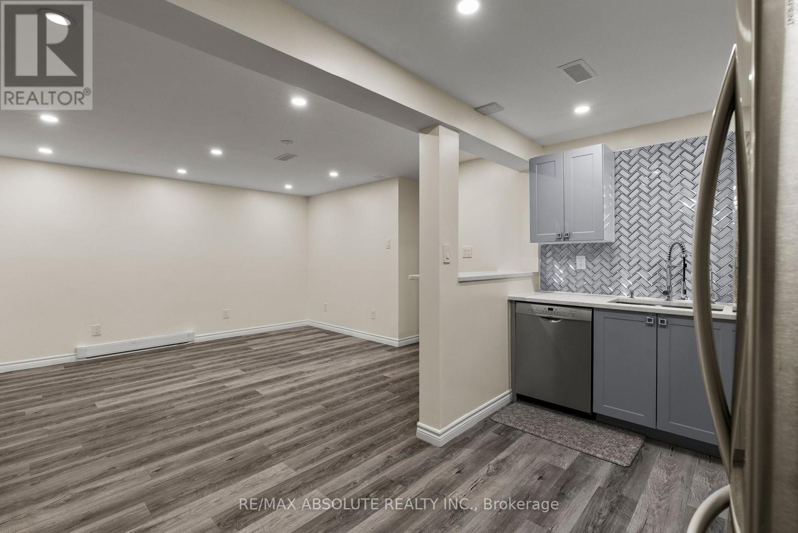 6 Howard Court, Ottawa, Ontario  K2J 3Z8 - Photo 34 - X12455697