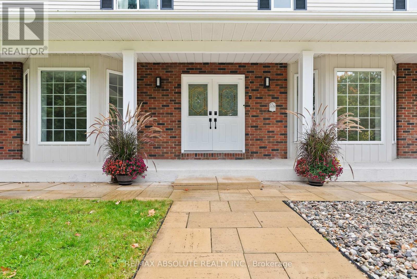 6 Howard Court, Ottawa, Ontario  K2J 3Z8 - Photo 4 - X12455697