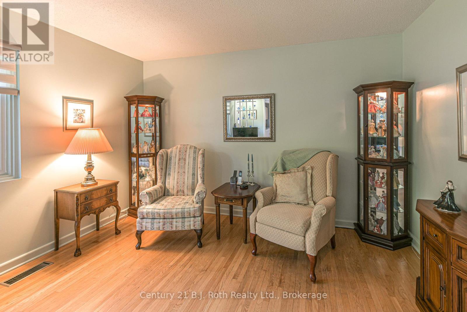 262 Lawrence Avenue, Orillia, Ontario  L3V 5M4 - Photo 14 - S12457223