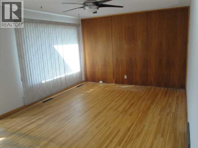 Property at 1277 9 Avenue N image 4