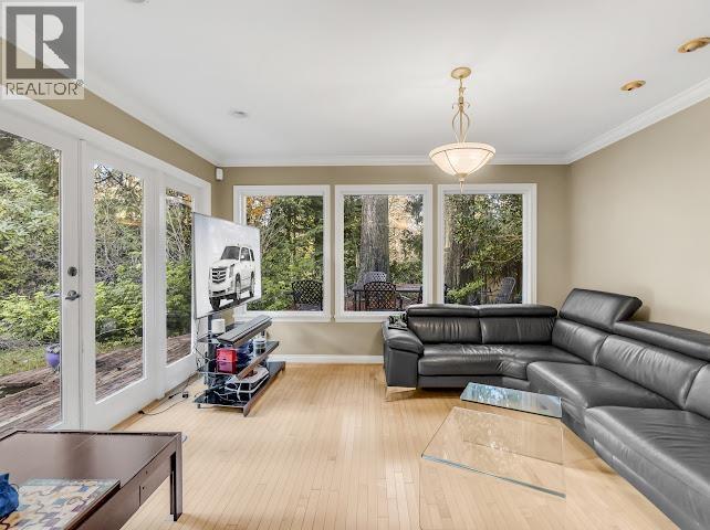 4025 Sunset Boulevard, North Vancouver, British Columbia  V7R 3Y6 - Photo 5 - R3056248