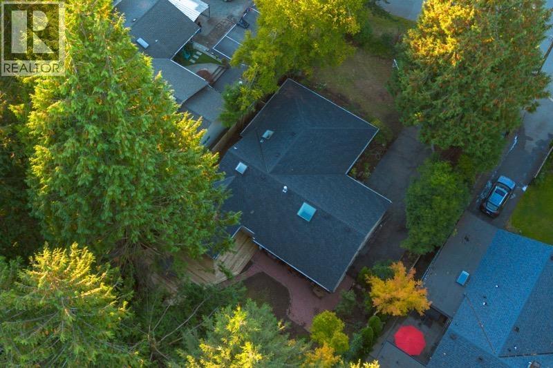 4025 Sunset Boulevard, North Vancouver, British Columbia  V7R 3Y6 - Photo 3 - R3056248