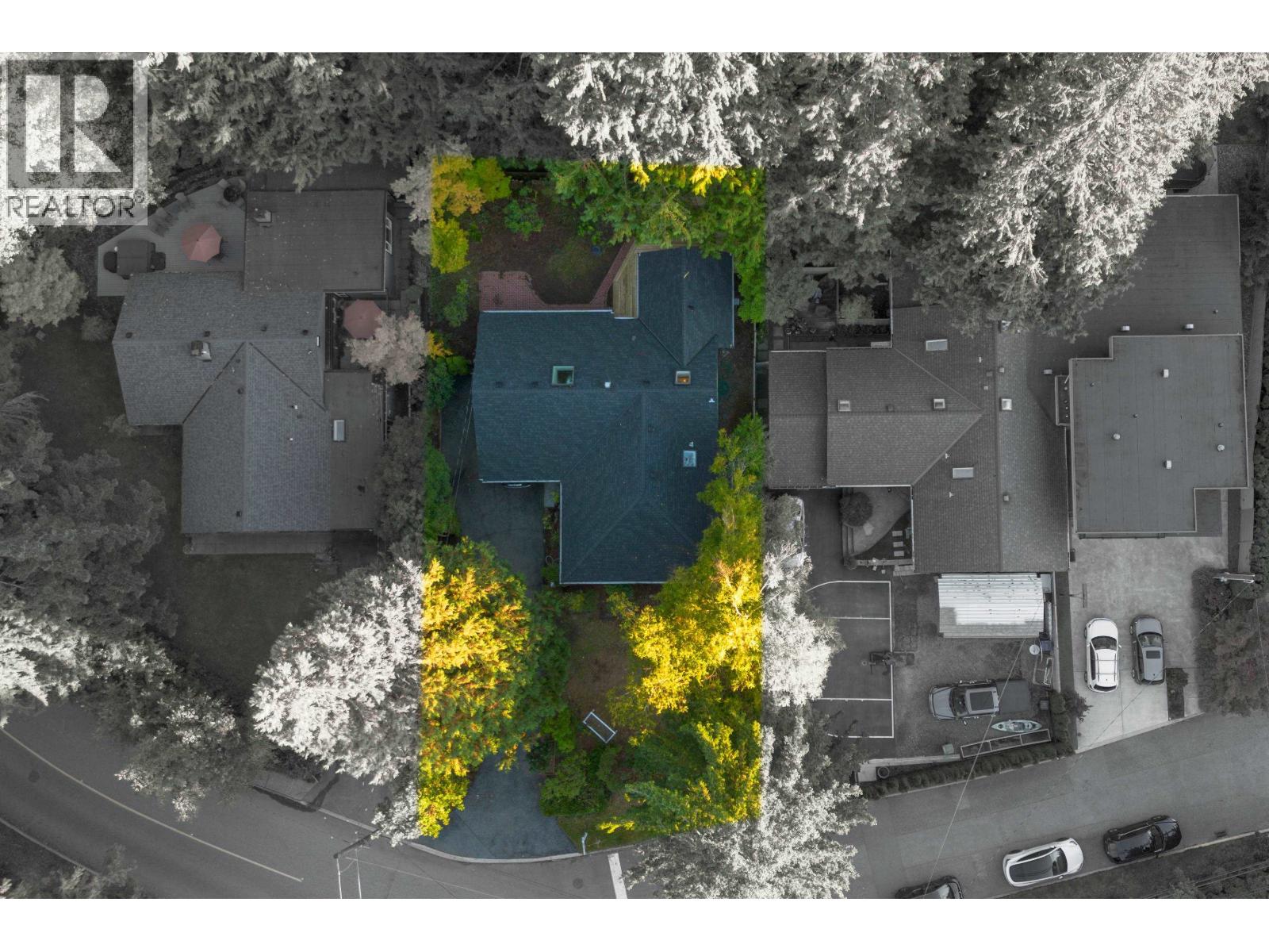 4025 Sunset Boulevard, North Vancouver, British Columbia  V7R 3Y6 - Photo 4 - R3056248