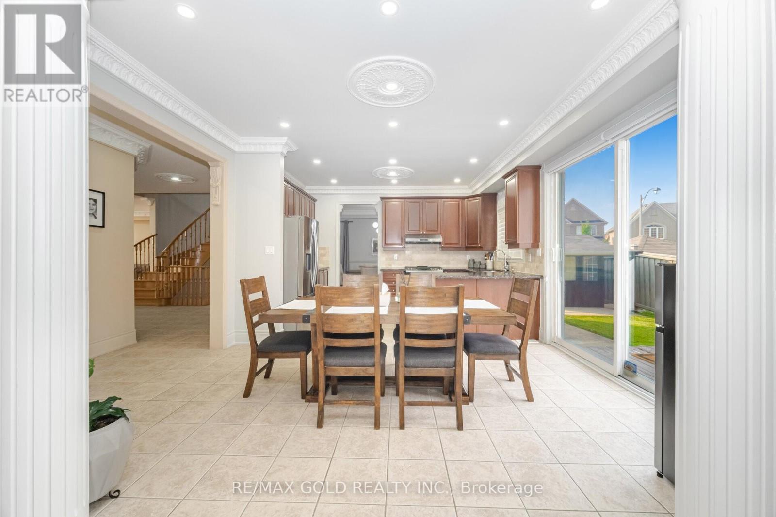 41 Leparc Road, Brampton, Ontario  L6P 2W8 - Photo 10 - W12457058