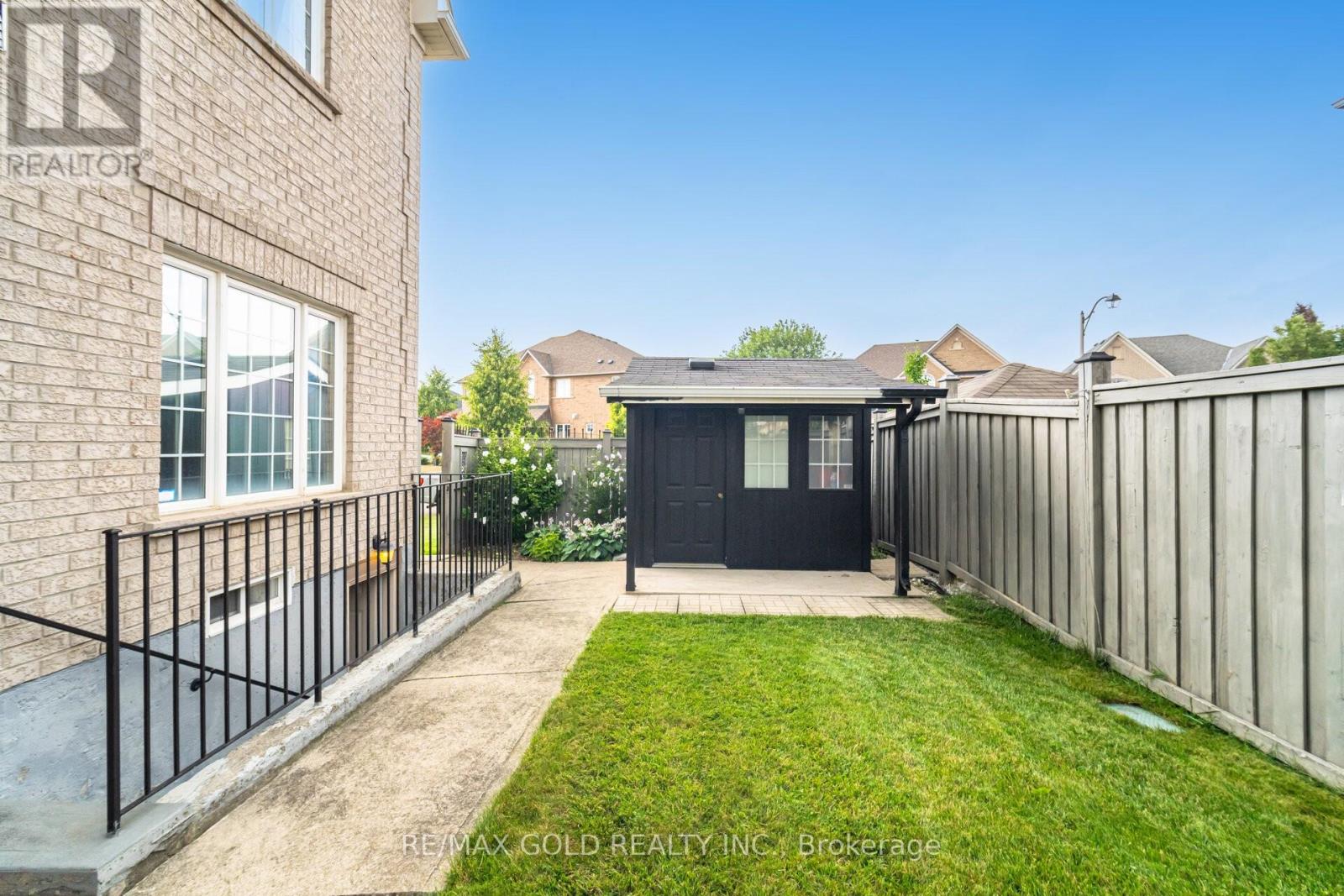 41 Leparc Road, Brampton, Ontario  L6P 2W8 - Photo 25 - W12457058