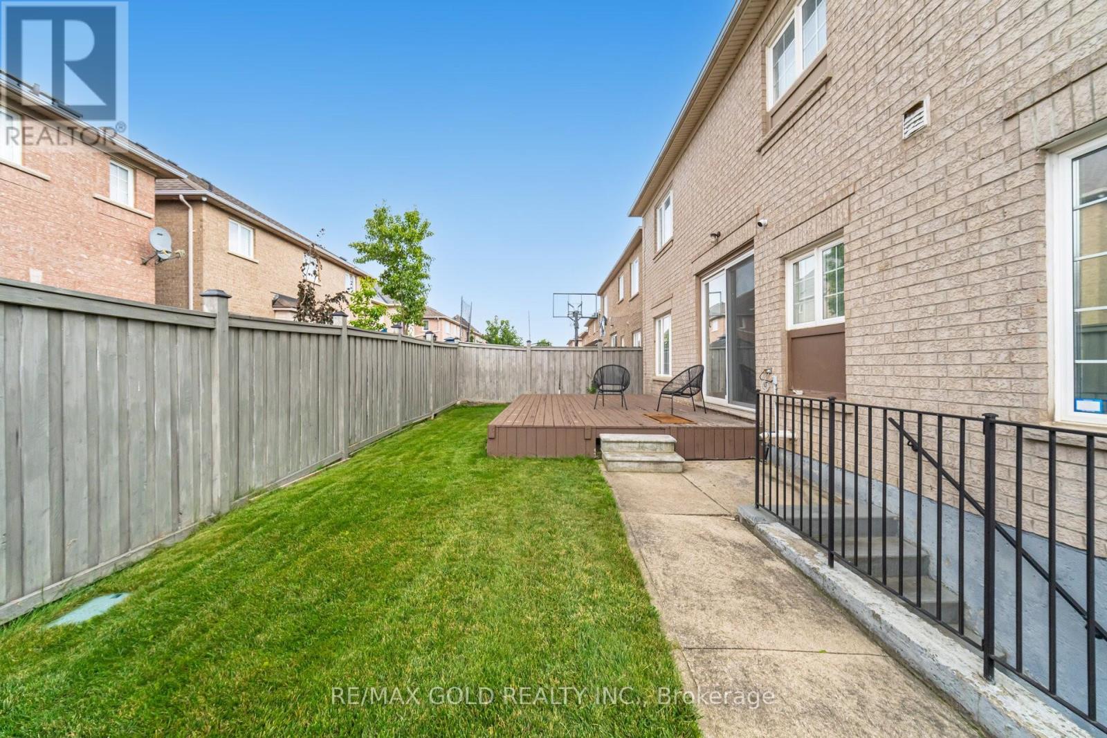 41 Leparc Road, Brampton, Ontario  L6P 2W8 - Photo 26 - W12457058