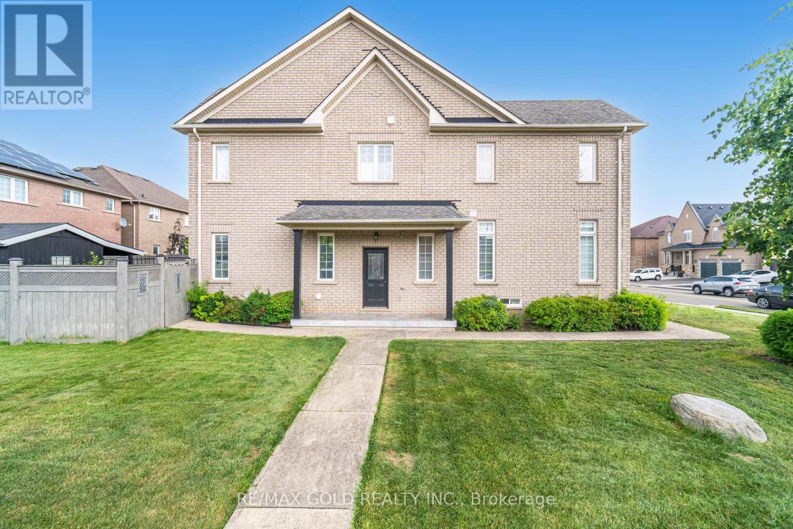 41 Leparc Road, Brampton, Ontario  L6P 2W8 - Photo 28 - W12457058