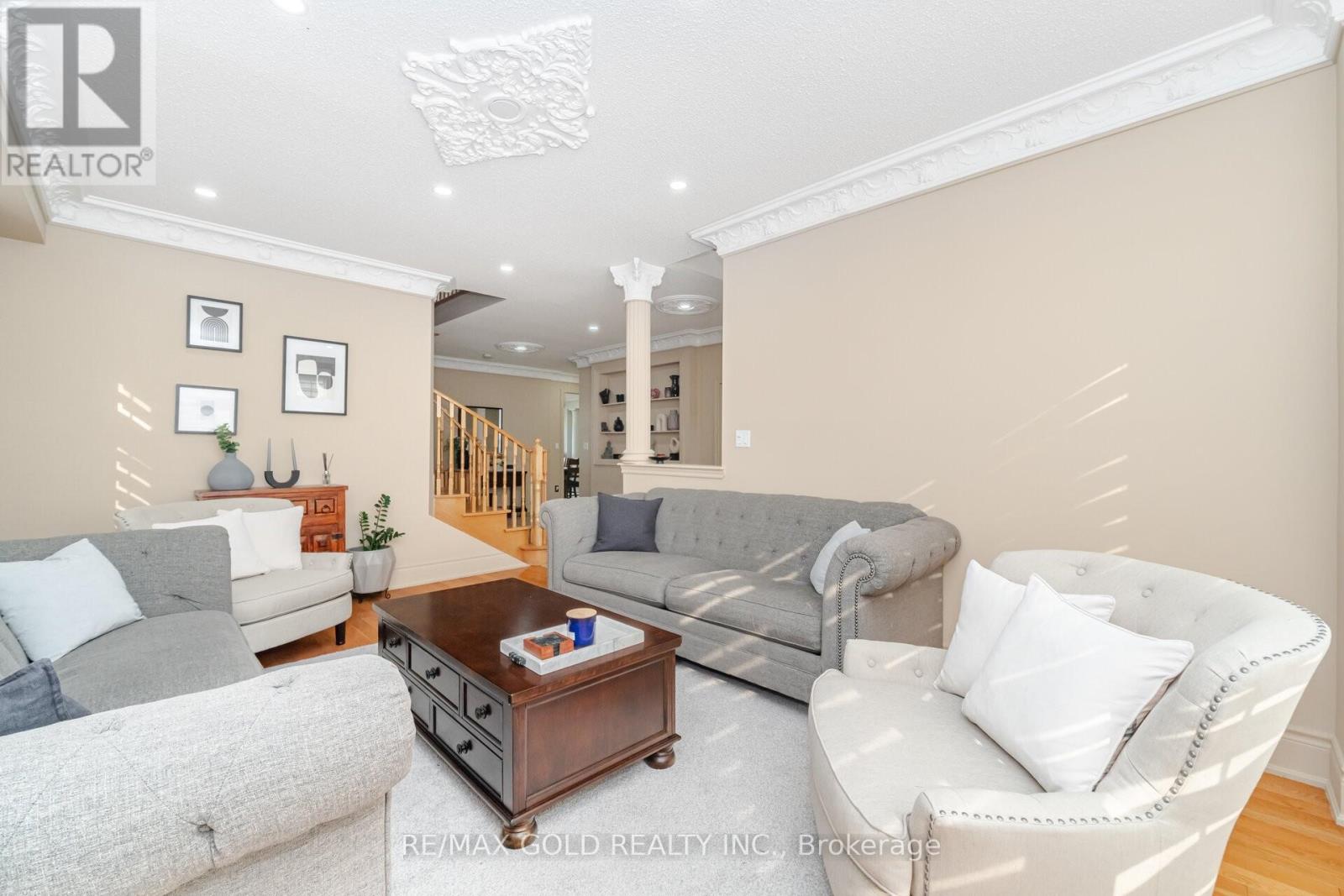 41 Leparc Road, Brampton, Ontario  L6P 2W8 - Photo 4 - W12457058